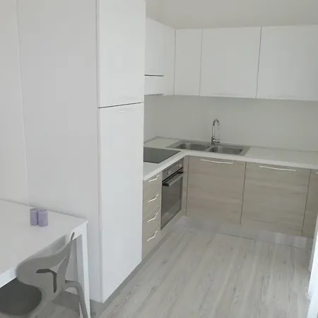 21 Marina Apartment