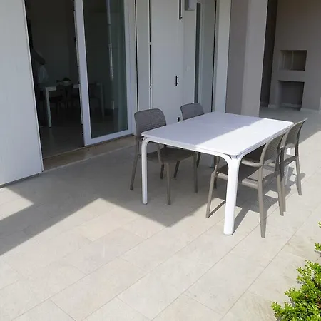 Apartment 21 Marina